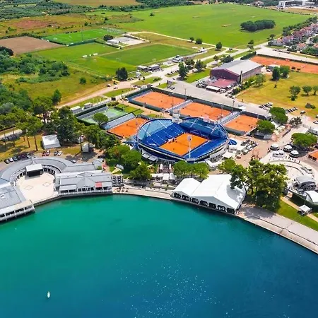 Appartement Garden Palace D414 Umag