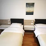 Garden Palace D414 דירה אומאג