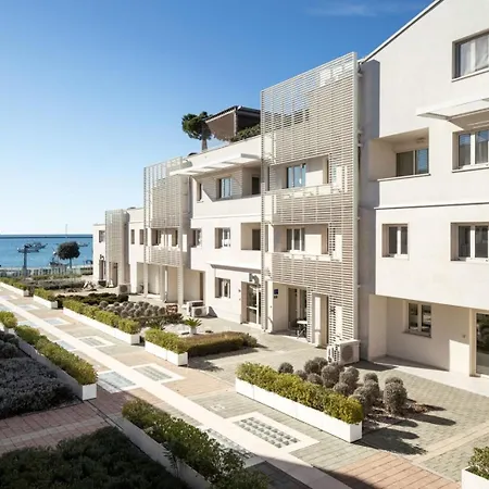 Garden Palace D414 דירה *